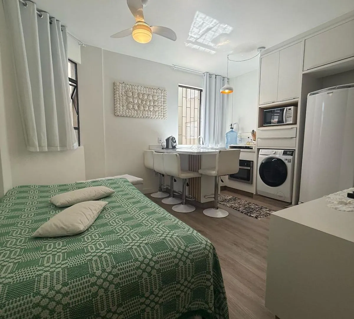Praia De Canasvieiras 50 Metros location